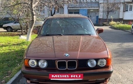 BMW 5 серия, 1991 год, 810 000 рублей, 2 фотография