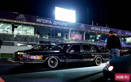 Lincoln Town Car II, 1994 год, 2 500 000 рублей, 8 фотография