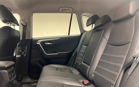 Toyota RAV4, 2019 год, 3 490 000 рублей, 11 фотография