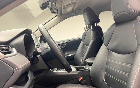 Toyota RAV4, 2019 год, 3 490 000 рублей, 8 фотография