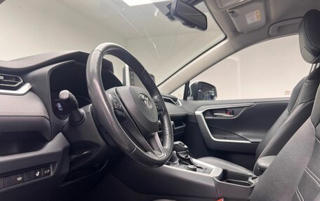 Toyota RAV4, 2019 год, 3 490 000 рублей, 7 фотография