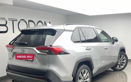 Toyota RAV4, 2019 год, 3 490 000 рублей, 4 фотография