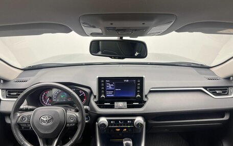 Toyota RAV4, 2019 год, 3 490 000 рублей, 15 фотография