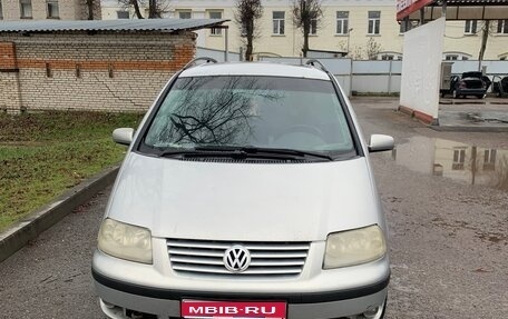 Volkswagen Sharan I рестайлинг, 2003 год, 420 000 рублей, 1 фотография