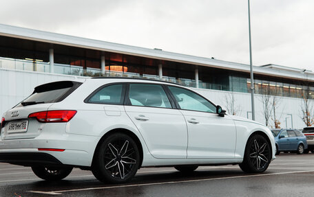 Audi A4, 2018 год, 2 370 000 рублей, 6 фотография