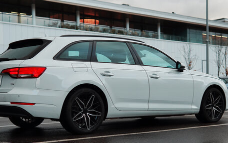 Audi A4, 2018 год, 2 370 000 рублей, 8 фотография