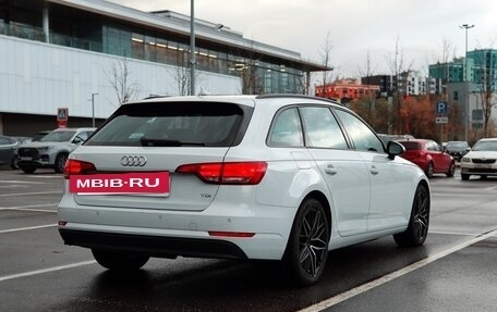 Audi A4, 2018 год, 2 370 000 рублей, 9 фотография