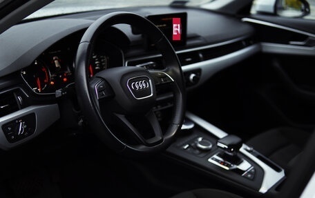 Audi A4, 2018 год, 2 370 000 рублей, 25 фотография