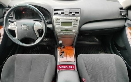 Toyota Camry, 2011 год, 1 209 000 рублей, 10 фотография