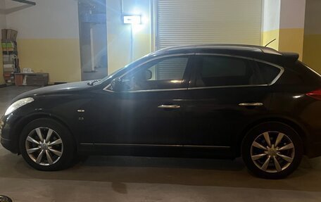 Infiniti QX50 I рестайлинг, 2015 год, 1 850 000 рублей, 6 фотография