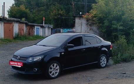 Volkswagen Polo VI (EU Market), 2012 год, 750 000 рублей, 2 фотография