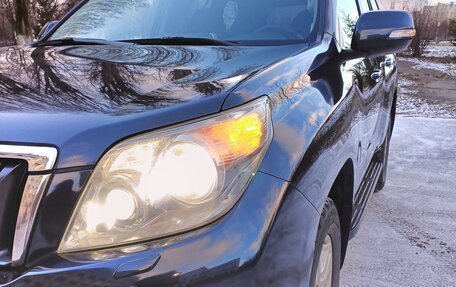 Toyota Land Cruiser Prado 150 рестайлинг 2, 2010 год, 2 455 000 рублей, 13 фотография