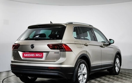 Volkswagen Tiguan II, 2020 год, 2 375 000 рублей, 5 фотография