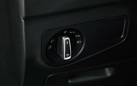 Volkswagen Tiguan II, 2020 год, 2 375 000 рублей, 21 фотография