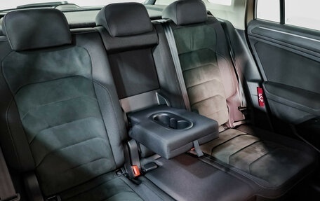 Volkswagen Tiguan II, 2020 год, 2 375 000 рублей, 27 фотография