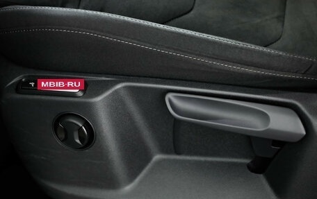 Volkswagen Tiguan II, 2020 год, 2 375 000 рублей, 23 фотография