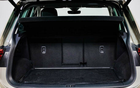 Volkswagen Tiguan II, 2020 год, 2 375 000 рублей, 32 фотография