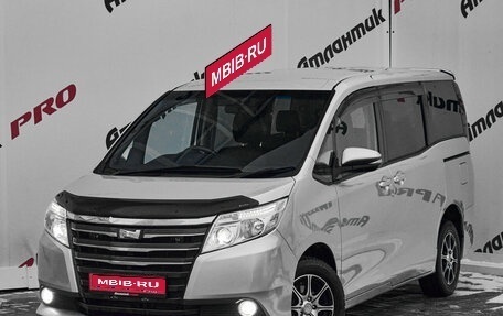 Toyota Noah III, 2014 год, 1 650 000 рублей, 1 фотография