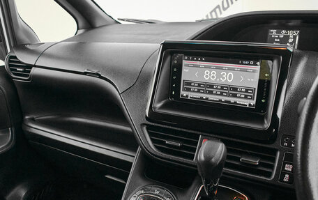 Toyota Noah III, 2014 год, 1 650 000 рублей, 16 фотография