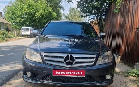 Mercedes-Benz C-Класс, 2007 год, 1 100 000 рублей, 1 фотография