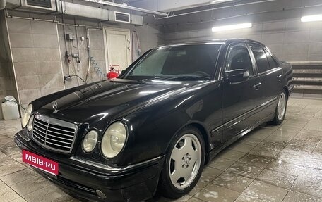 Mercedes-Benz E-Класс, 1996 год, 650 000 рублей, 1 фотография