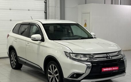 Mitsubishi Outlander III рестайлинг 3, 2016 год, 1 299 000 рублей, 1 фотография