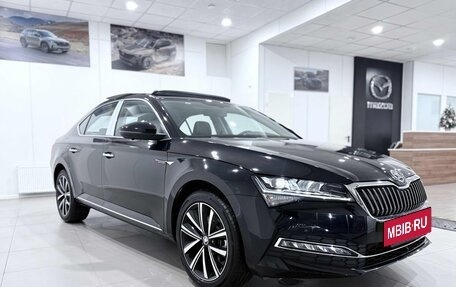 Skoda Superb III рестайлинг, 2025 год, 3 400 000 рублей, 4 фотография