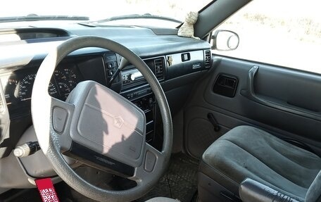 Plymouth Voyager II, 1992 год, 350 000 рублей, 9 фотография