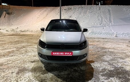 Volkswagen Polo VI (EU Market), 2013 год, 670 000 рублей, 2 фотография
