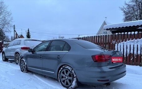 Volkswagen Jetta VI, 2016 год, 1 140 000 рублей, 2 фотография