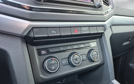 Volkswagen Amarok I рестайлинг, 2017 год, 4 190 000 рублей, 30 фотография