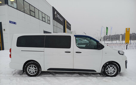 Peugeot Traveller I, 2021 год, 2 860 000 рублей, 5 фотография