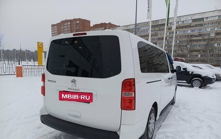 Peugeot Traveller I, 2021 год, 2 860 000 рублей, 6 фотография