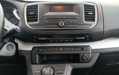 Peugeot Traveller I, 2021 год, 2 860 000 рублей, 18 фотография