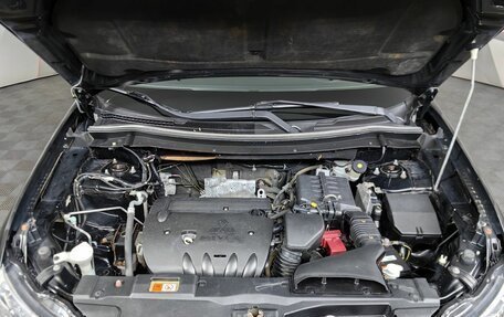 Mitsubishi Outlander III рестайлинг 3, 2013 год, 1 525 000 рублей, 11 фотография