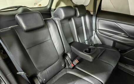 Mitsubishi Outlander III рестайлинг 3, 2013 год, 1 525 000 рублей, 16 фотография