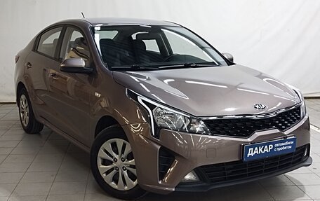KIA Rio IV, 2021 год, 1 420 000 рублей, 2 фотография