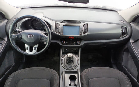 KIA Sportage III, 2011 год, 1 080 000 рублей, 17 фотография