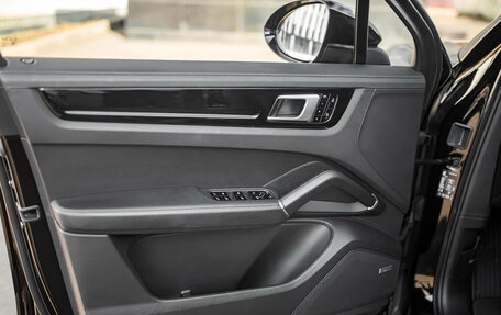 Porsche Cayenne III, 2020 год, 10 000 000 рублей, 19 фотография