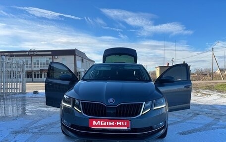 Skoda Octavia, 2018 год, 1 950 000 рублей, 2 фотография