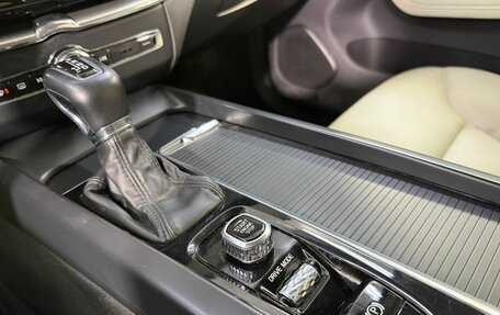 Volvo XC60 II, 2019 год, 2 700 000 рублей, 14 фотография