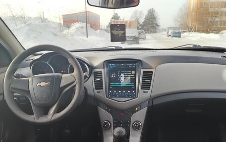Chevrolet Cruze II, 2011 год, 450 000 рублей, 7 фотография