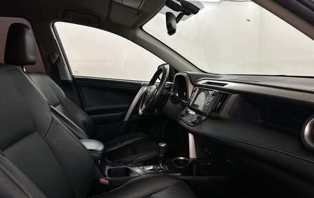 Toyota RAV4, 2017 год, 2 130 000 рублей, 13 фотография