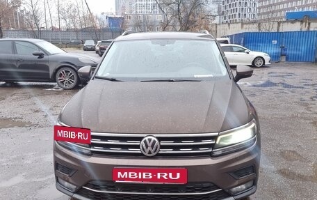 Volkswagen Tiguan II, 2017 год, 2 026 000 рублей, 2 фотография