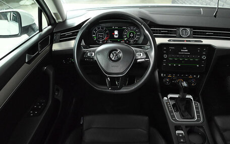 Volkswagen Passat B8 рестайлинг, 2019 год, 2 770 000 рублей, 11 фотография