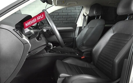 Volkswagen Passat B8 рестайлинг, 2019 год, 2 770 000 рублей, 9 фотография