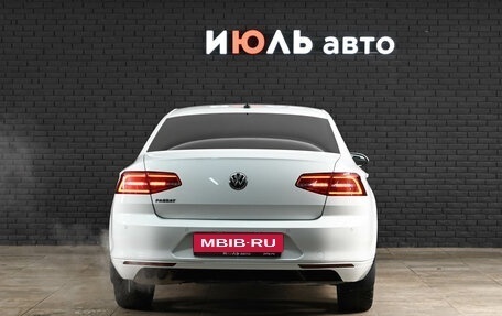 Volkswagen Passat B8 рестайлинг, 2019 год, 2 770 000 рублей, 7 фотография