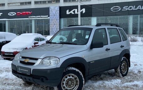 Chevrolet Niva I рестайлинг, 2017 год, 750 000 рублей, 1 фотография