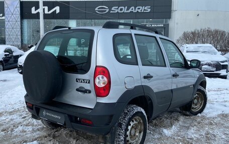 Chevrolet Niva I рестайлинг, 2017 год, 750 000 рублей, 2 фотография