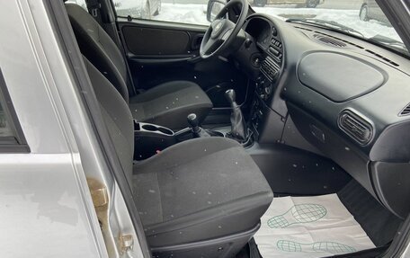 Chevrolet Niva I рестайлинг, 2017 год, 750 000 рублей, 12 фотография